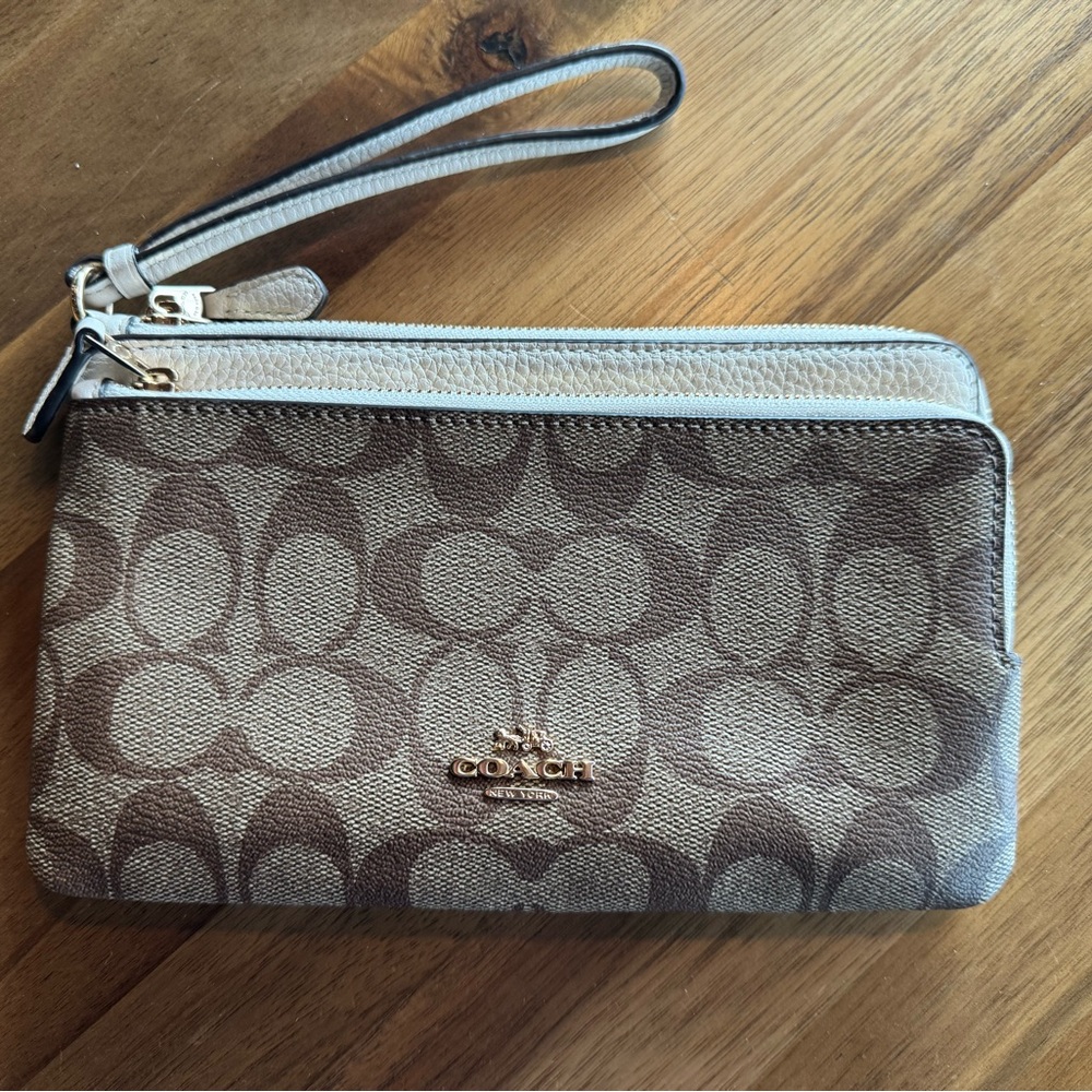 Coach Brown and Cream  Double Zipper Wristlet NWT